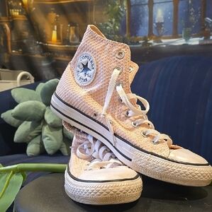 Converse Pink Sneakers Classic High-Top Design
